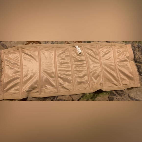 Maidenform shapewear - Picture 5 of 6